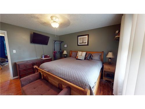 174 Charles Street, Wingham, ON - Indoor Photo Showing Bedroom