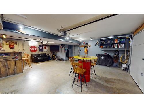 174 Charles Street, Wingham, ON - Indoor Photo Showing Garage