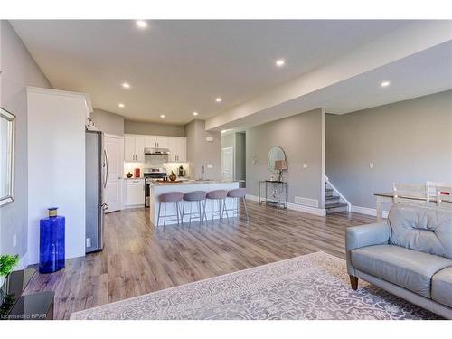 741 Hollinger Avenue, Listowel, ON - Indoor Photo Showing Living Room