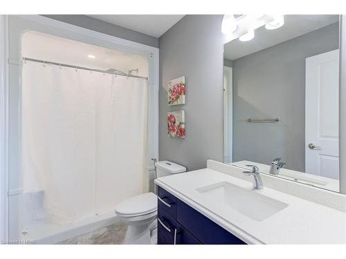 741 Hollinger Avenue, Listowel, ON - Indoor Photo Showing Bathroom