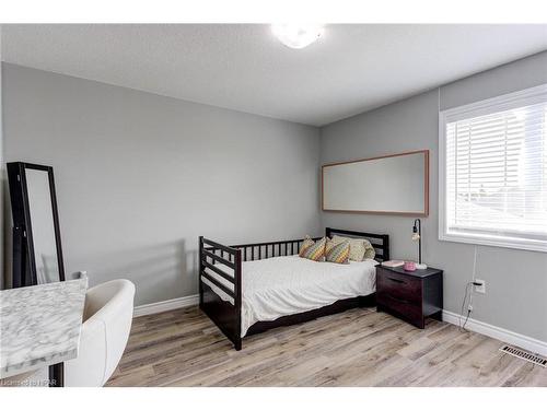 741 Hollinger Avenue, Listowel, ON - Indoor Photo Showing Bedroom