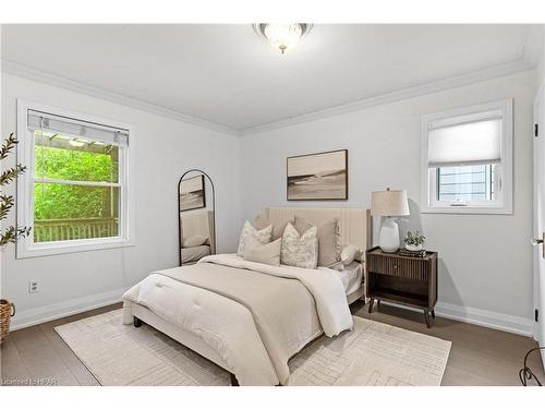 559 Chester Street, London, ON - Indoor Photo Showing Bedroom