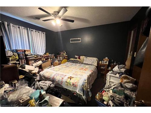 325 Maple Avenue, Stratford, ON - Indoor Photo Showing Bedroom