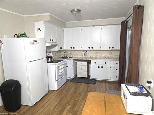 392 Burgess Street, Brussels, ON - Indoor Photo Showing Kitchen