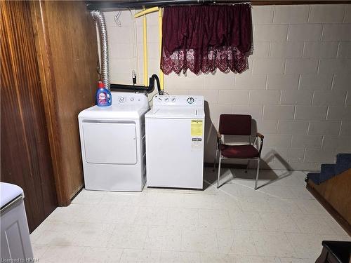 392 Burgess Street, Brussels, ON - Indoor Photo Showing Laundry Room