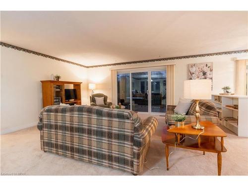 78260 Parr Line, Central Huron, ON - Indoor Photo Showing Living Room