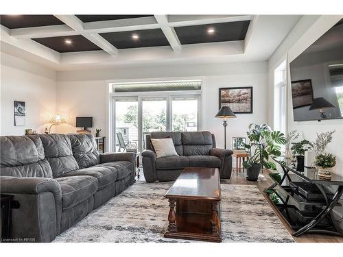 120 Glass Street, St. Marys, ON - Indoor Photo Showing Living Room