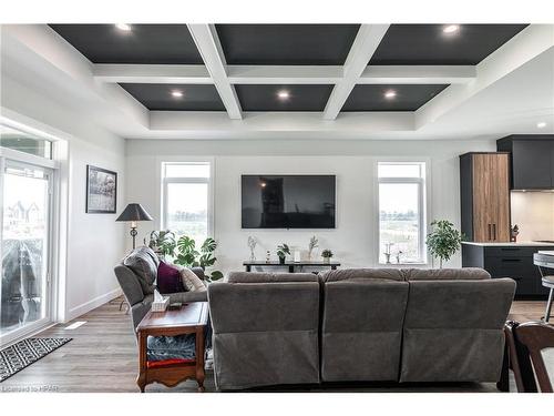 120 Glass Street, St. Marys, ON - Indoor Photo Showing Living Room