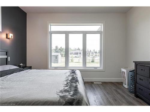 120 Glass Street, St. Marys, ON - Indoor Photo Showing Bedroom