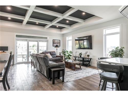 120 Glass Street, St. Marys, ON - Indoor Photo Showing Living Room