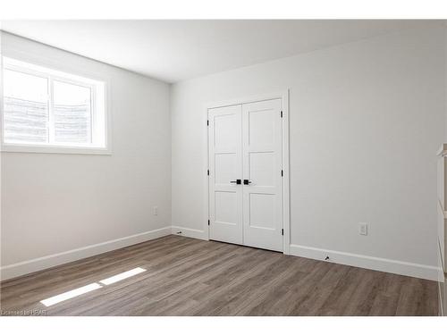 120 Glass Street, St. Marys, ON - Indoor Photo Showing Other Room