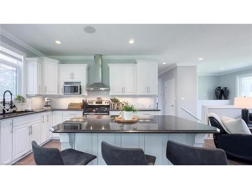 220 Spencer Street, Clinton, ON - Indoor Photo Showing Kitchen With Upgraded Kitchen