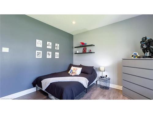 220 Spencer Street, Clinton, ON - Indoor Photo Showing Bedroom