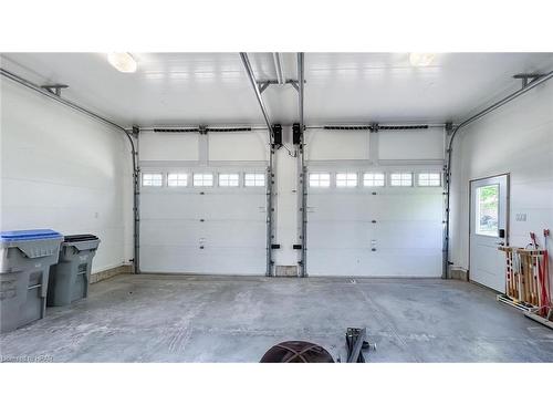 220 Spencer Street, Clinton, ON - Indoor Photo Showing Garage