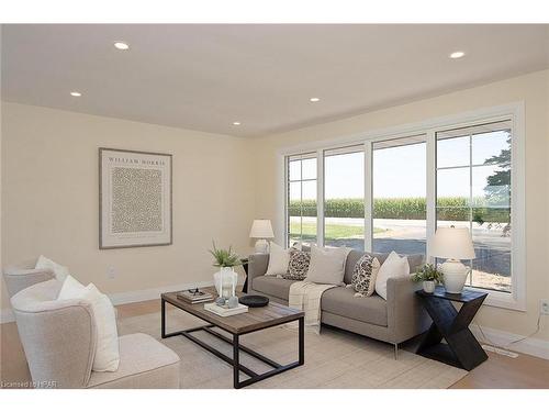 3552 Road 112, Stratford, ON - Indoor Photo Showing Living Room