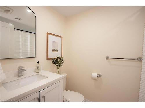 3552 Road 112, Stratford, ON - Indoor Photo Showing Bathroom