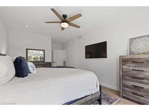 125 Pugh Street E, Milverton, ON - Indoor Photo Showing Bedroom