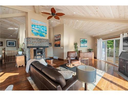 84763 Ontario Street, Ashfield-Colborne-Wawanosh, ON - Indoor Photo Showing Living Room With Fireplace