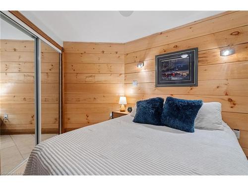 84763 Ontario Street, Ashfield-Colborne-Wawanosh, ON - Indoor Photo Showing Bedroom