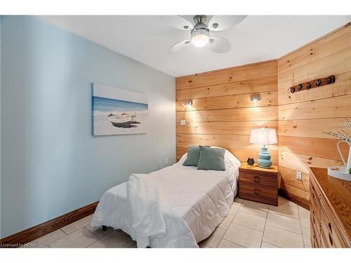 84763 Ontario Street, Ashfield-Colborne-Wawanosh, ON - Indoor Photo Showing Bedroom