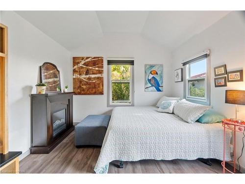 84763 Ontario Street, Ashfield-Colborne-Wawanosh, ON - Indoor Photo Showing Bedroom