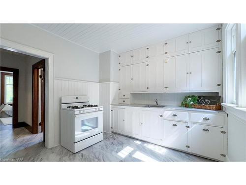 178 Newgate Street, Goderich, ON - Indoor Photo Showing Kitchen