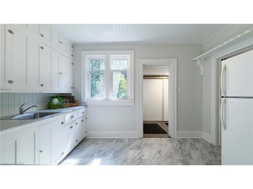 178 Newgate Street, Goderich, ON - Indoor Photo Showing Kitchen