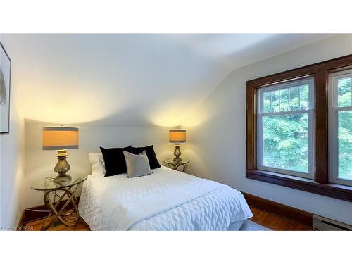 178 Newgate Street, Goderich, ON - Indoor Photo Showing Bedroom