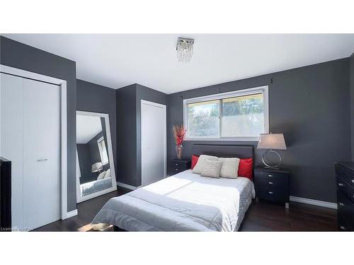 223 Coulton Drive, Mitchell, ON - Indoor Photo Showing Bedroom