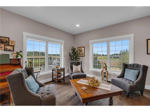 1106 Church St, Wroxeter, ON - Indoor Photo Showing Living Room