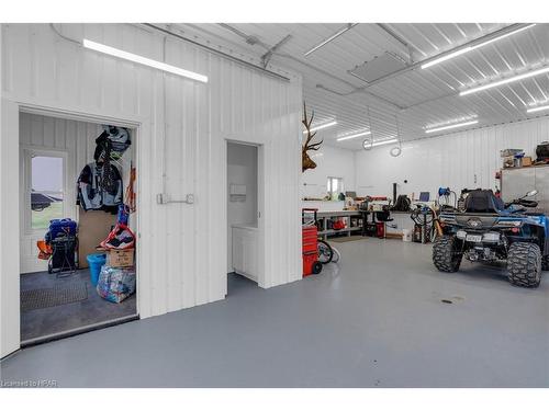 1106 Church St, Wroxeter, ON - Indoor Photo Showing Garage