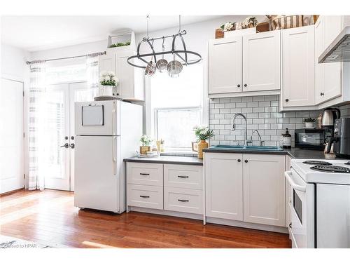 187 St David St Street, Stratford, ON - Indoor Photo Showing Kitchen