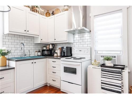 187 St David St Street, Stratford, ON - Indoor Photo Showing Kitchen