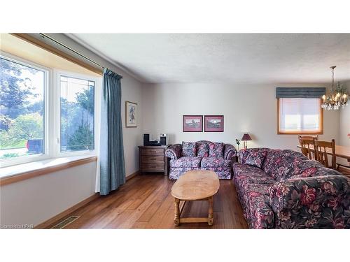 3 Sparling Crescent, St. Marys, ON - Indoor Photo Showing Living Room