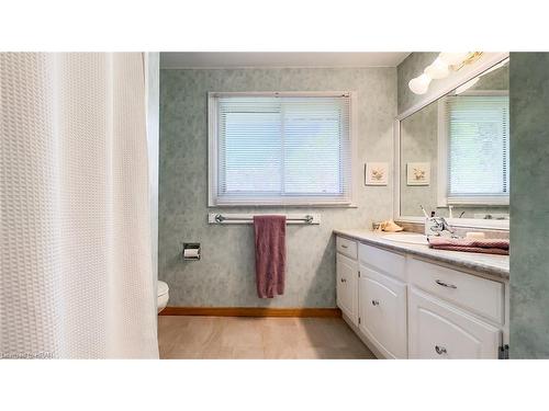 3 Sparling Crescent, St. Marys, ON - Indoor Photo Showing Bathroom