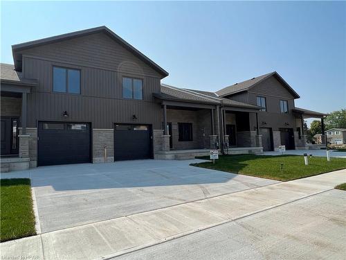 225B Thames Avenue, Mitchell, ON - Outdoor With Facade