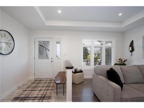 247 Sunset Drive, Mitchell, ON - Indoor Photo Showing Living Room