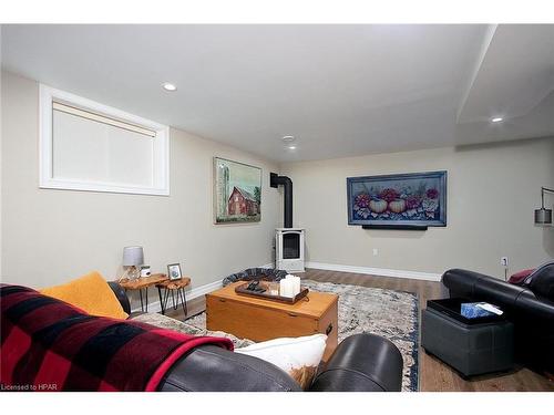 247 Sunset Drive, Mitchell, ON - Indoor Photo Showing Living Room