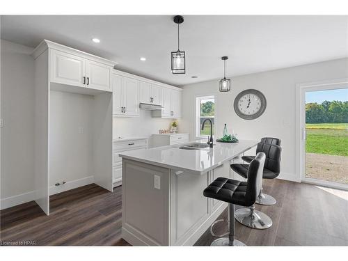 139 Victoria Avenue E, Crediton, ON - Indoor Photo Showing Kitchen