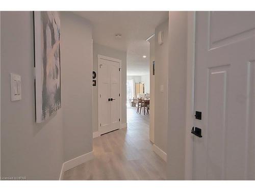 154 Sills Street, Seaforth, ON - Indoor Photo Showing Other Room