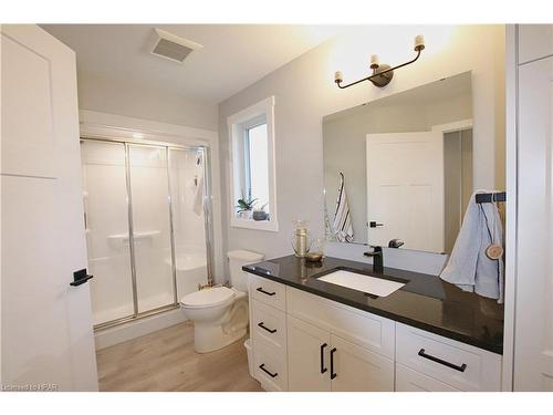 154 Sills Street, Seaforth, ON - Indoor Photo Showing Bathroom