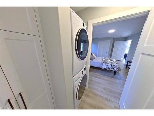 154 Sills Street, Seaforth, ON - Indoor Photo Showing Laundry Room