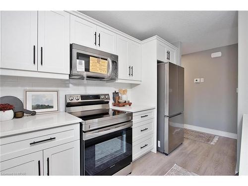 29-379 Romeo Street N, Stratford, ON - Indoor Photo Showing Kitchen With Stainless Steel Kitchen