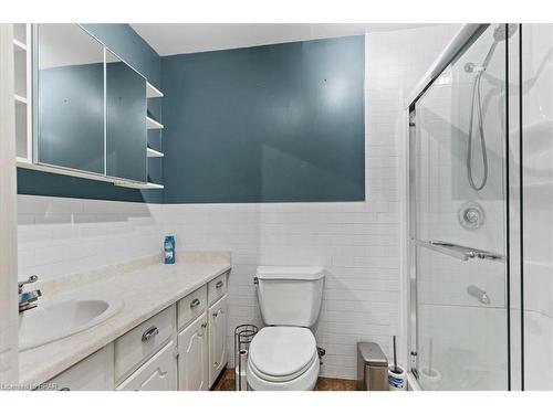 250 Stella Avenue, Glencoe, ON - Indoor Photo Showing Bathroom