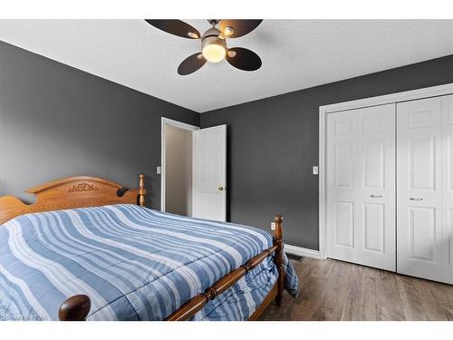 250 Stella Avenue, Glencoe, ON - Indoor Photo Showing Bedroom