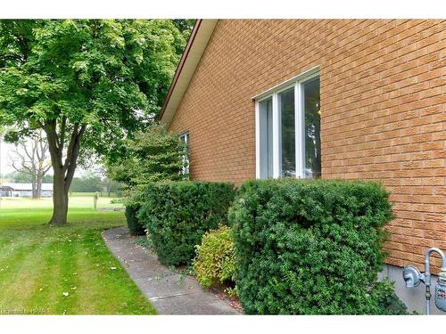 250 Stella Avenue, Glencoe, ON - Outdoor