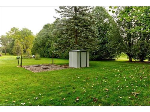 250 Stella Avenue, Glencoe, ON - Outdoor With Backyard