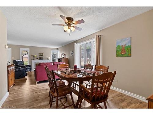 250 Stella Avenue, Glencoe, ON - Indoor Photo Showing Dining Room