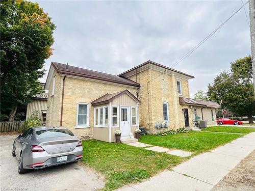 8 Alfred Street E, Wingham, ON 