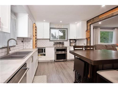 24 Brock Street S, St. Marys, ON - Indoor Photo Showing Kitchen With Double Sink With Upgraded Kitchen